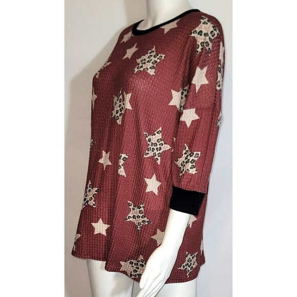 Southern Stitch 3/4 Sleeve Waffle Knit Top with Stars- Size M - Picture 3 of 8